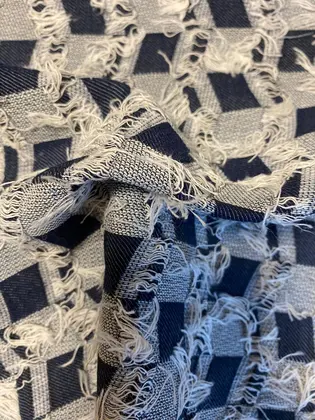 Kumaş · Yerli · Lez · Polyester · Pamuk · Beyaz-lacivert · 145 Cm