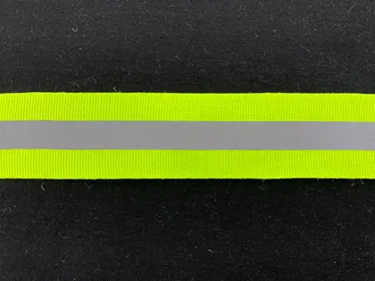 Green Imported Tape Ribbon · 3 cm