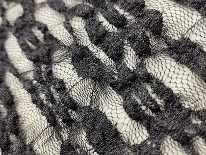 21826 Local Polyester Lace Lycra Crinkle Black 165 cm