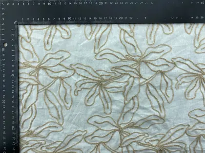 Kasar Süzeneli İplikli Pamuk Yerli Kumaş · 130 cm