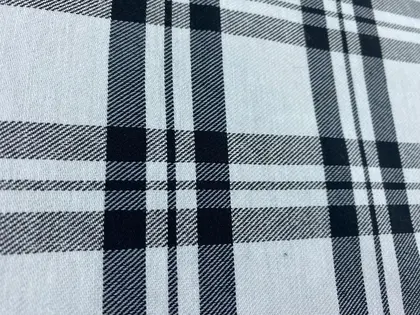 20840 Kumaş · Yerli · Lez · Pamuk Polyester · Siyah-beyaz · 150 Cm