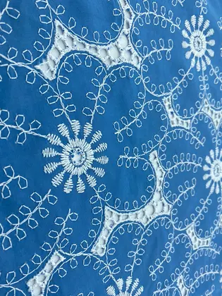 21641 Broderie · Domestic · Voile · Lace · Cotton Polyester · Blue Ground · White Yarn · 153 cm