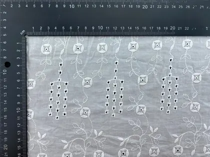 Bleached Cotton Domestic Broderie Voile · 130 cm