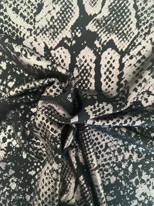 Kumaş · Yerli · Lez · Polyester · Simli · Siyah · 150 Cm