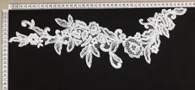 6519 Plain Raw Polyester Corded Broderie Applique Y20387