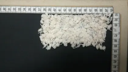 Krem Püsküllü İthal Polyester Kumaş
