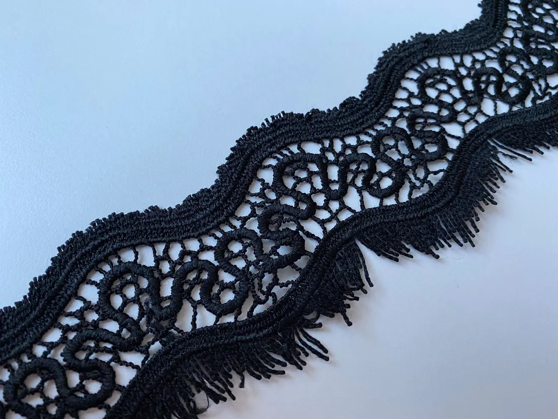 Siyah Mat Polyester İthal Güpür Brode Bant · 6,5 cm