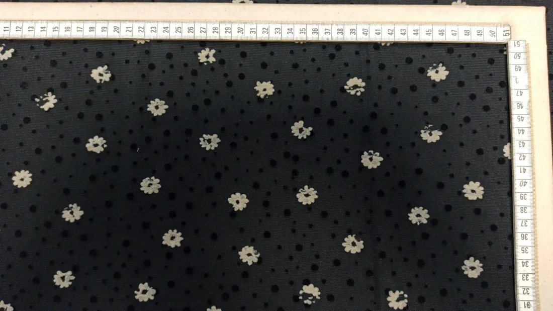 Siyah Baskılı Puantiyeli Zemin Polyester Yerli Tül · 150 cm