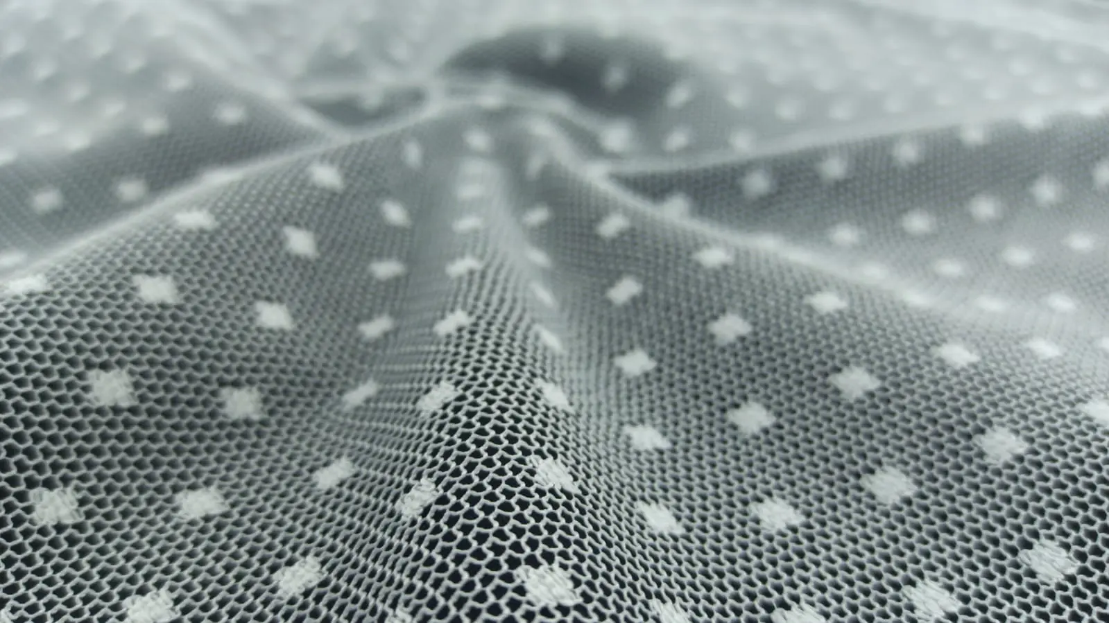 Heat-set Polka-dot Polyester Domestic Tulle · 150 cm
