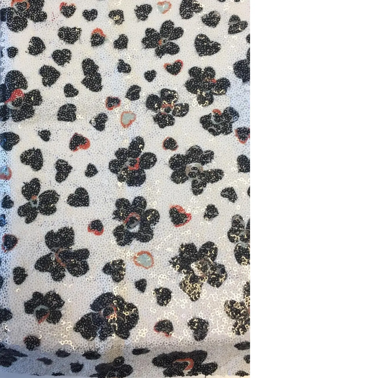 9507 Sequined Kumaş · lez · polyester · baskili · kalpli̇-Çi̇çekli̇ · 130 cm