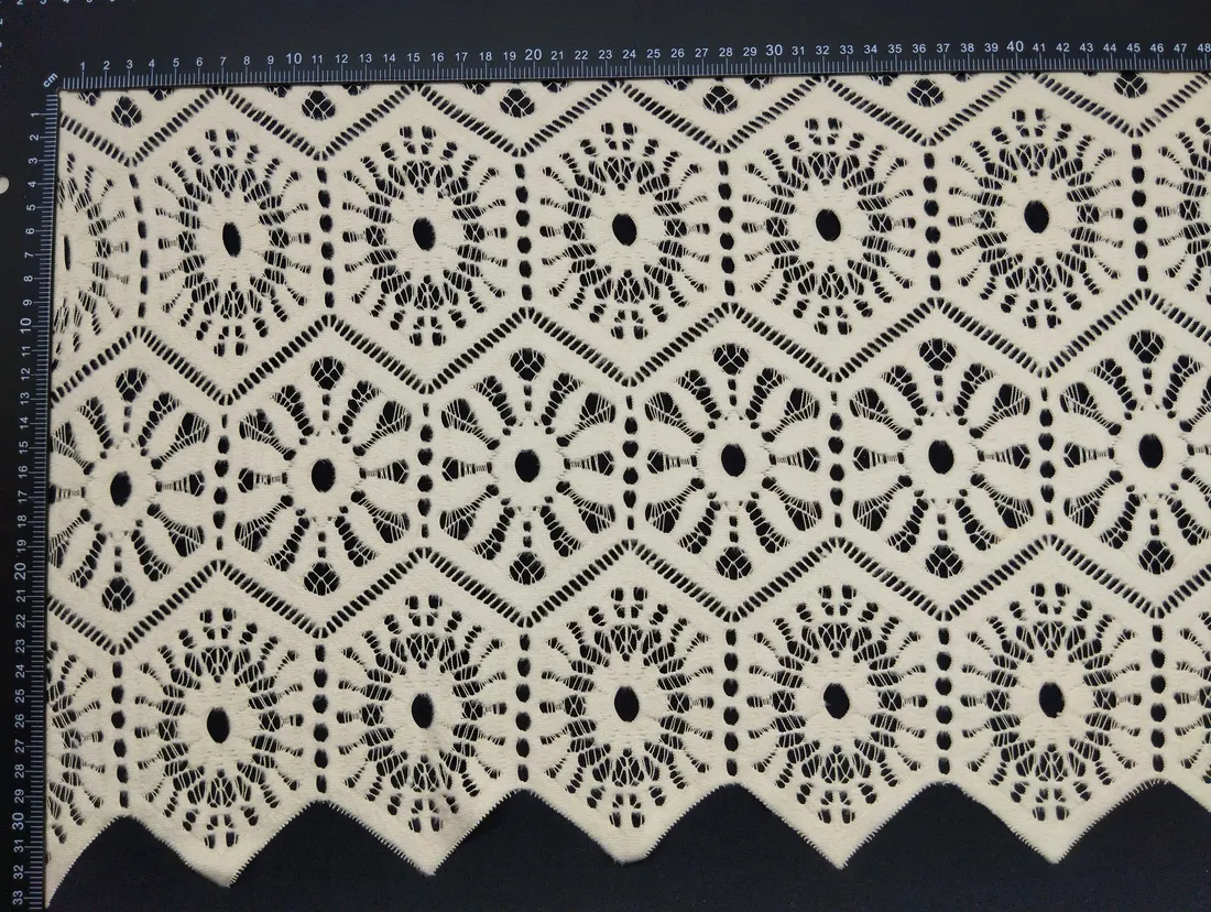 Bej Polyester Yerli Dantel