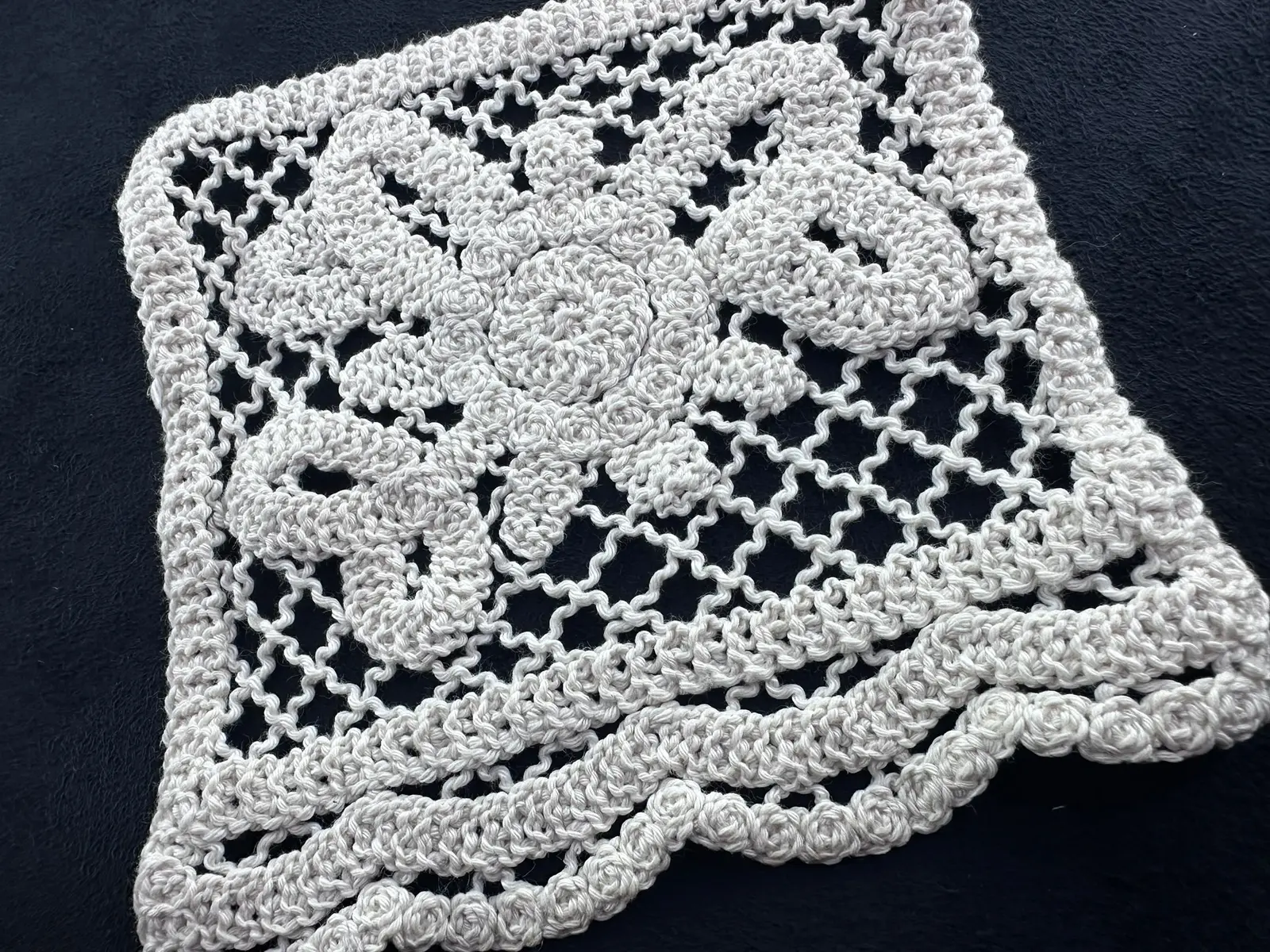 23392 Brode · Yerli · Aplik · Kordeneli · Pamuk · Ham · 16x16 Cm