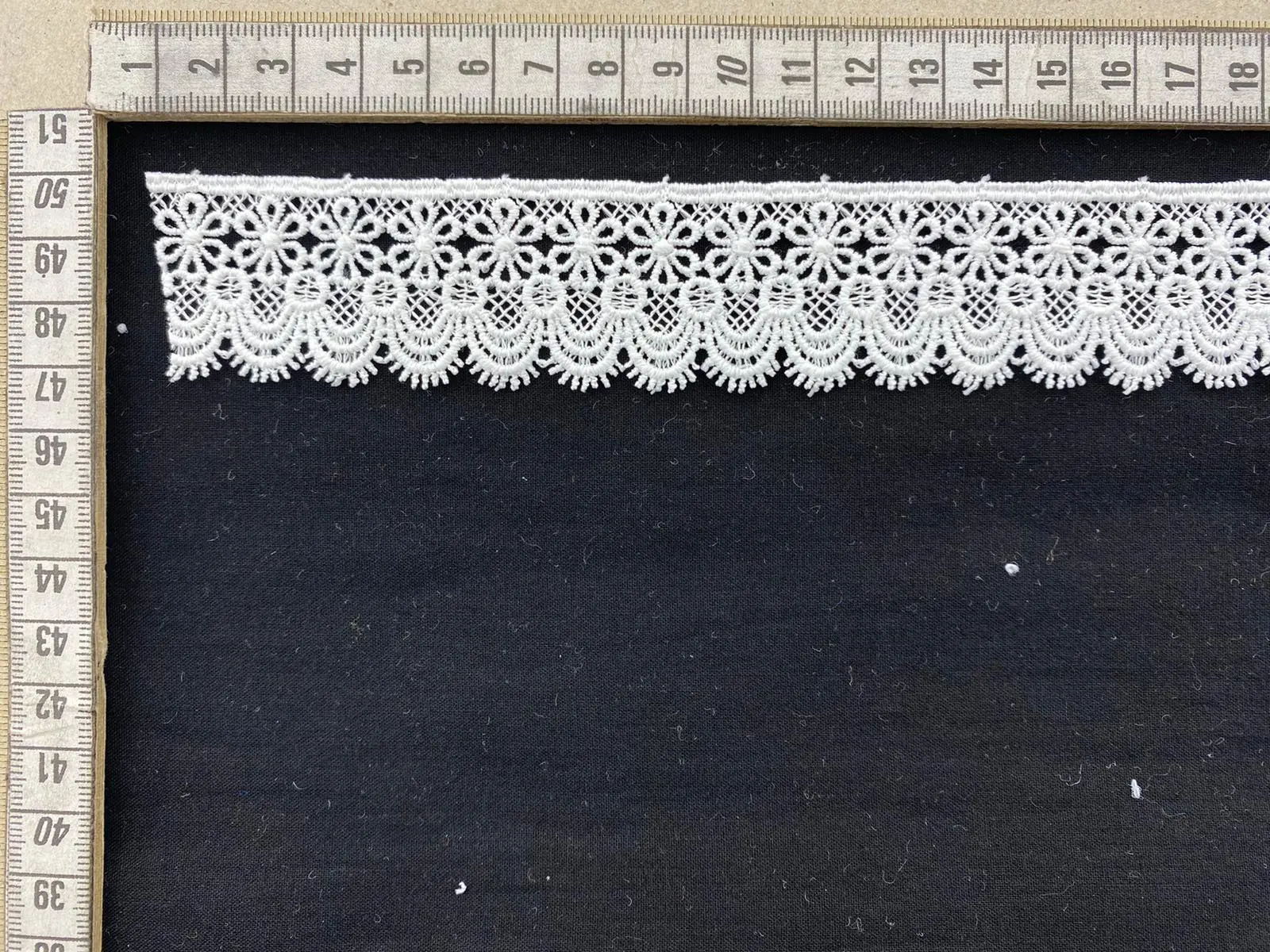 Ham Mat Polyester Yerli Güpür Brode Bant · 3 cm