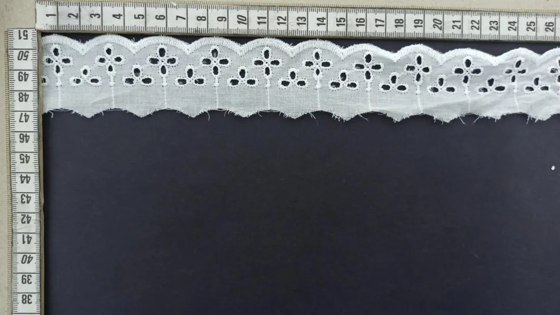 Kasar Polyester Yerli Brode Bant Vual · 4 cm