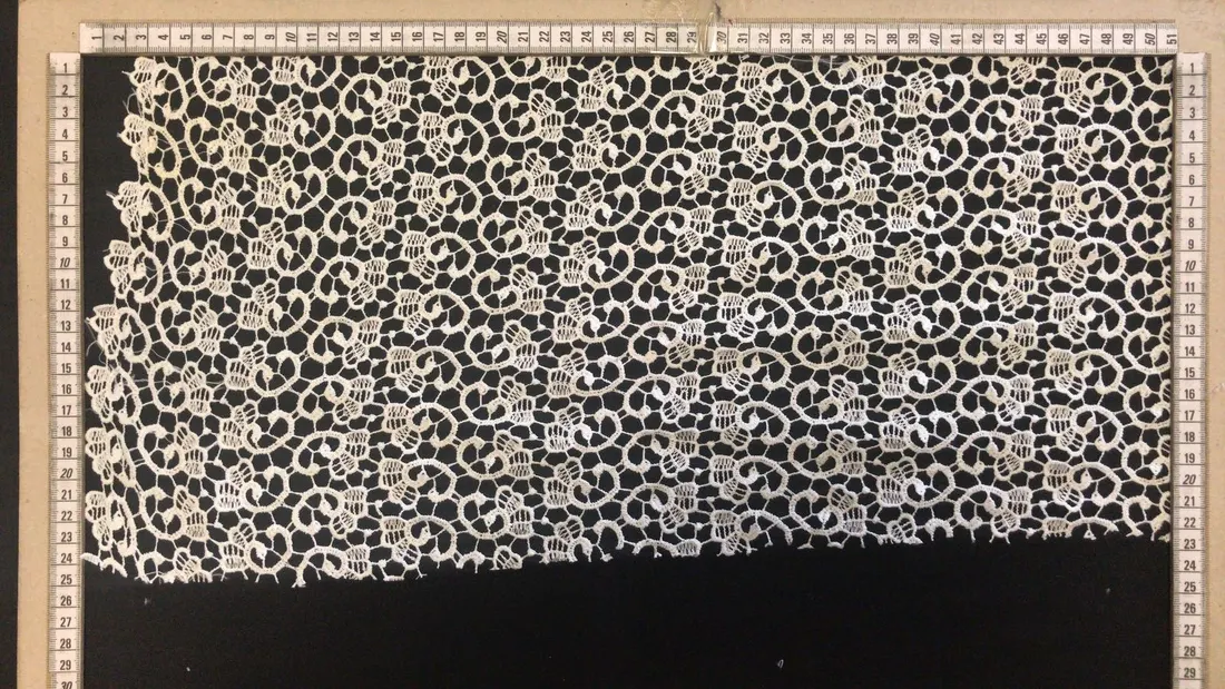 Ham Mat Polyester Brode · 120 cm