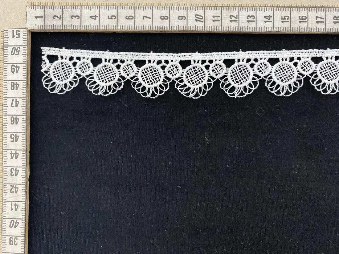 Ham Mat Polyester Yerli Güpür Brode Bant · 2,5 cm