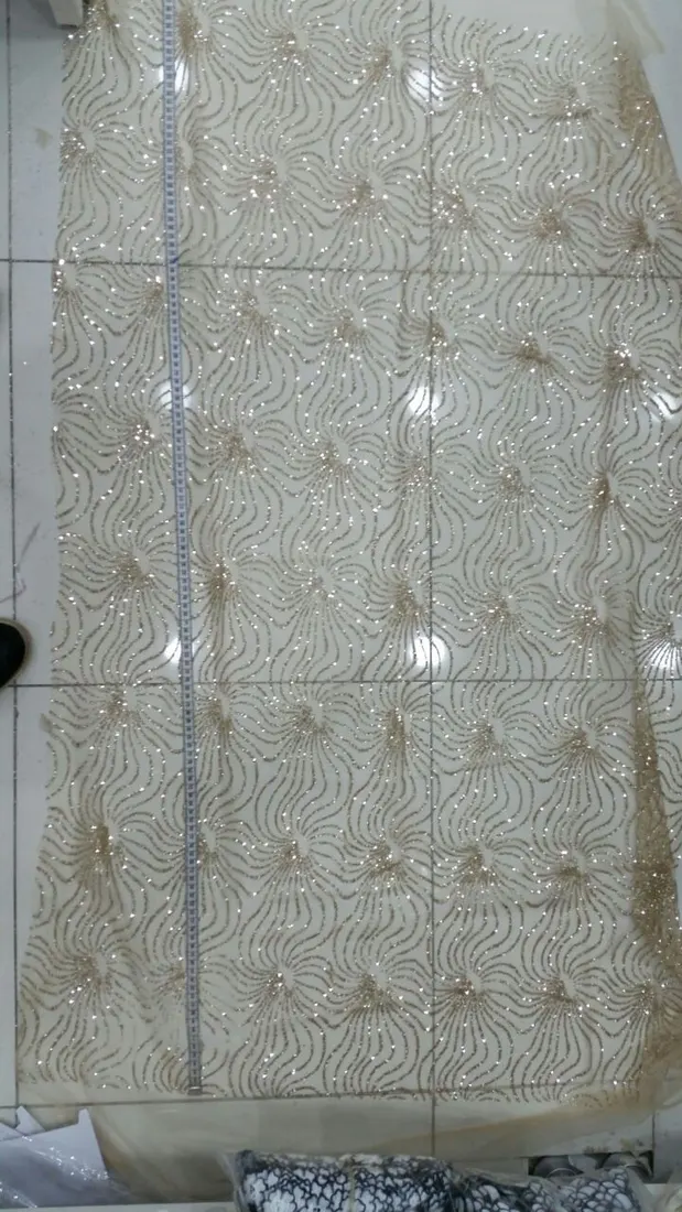 5659 İthal Simli Brode Kumaş – Gold Polyester