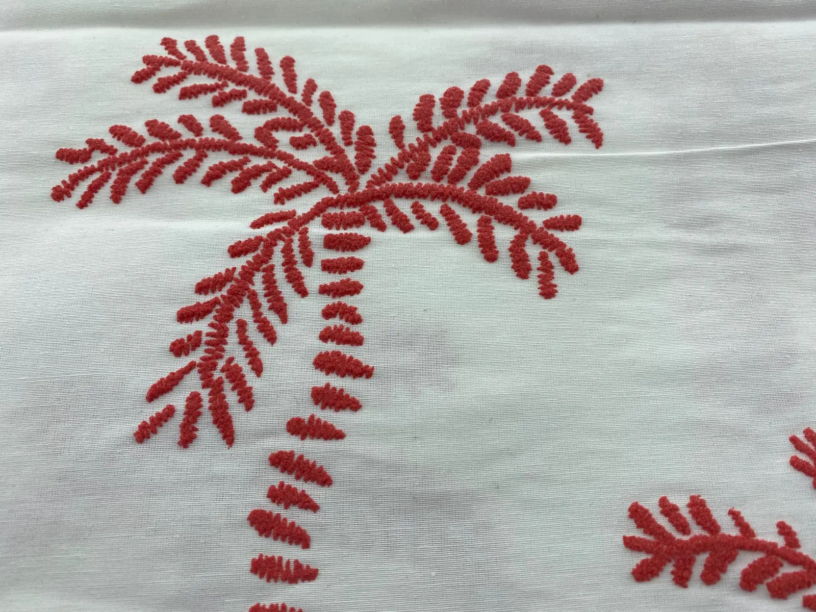Coral Printed Ground Cotton Domestic Fabric · 150 cm