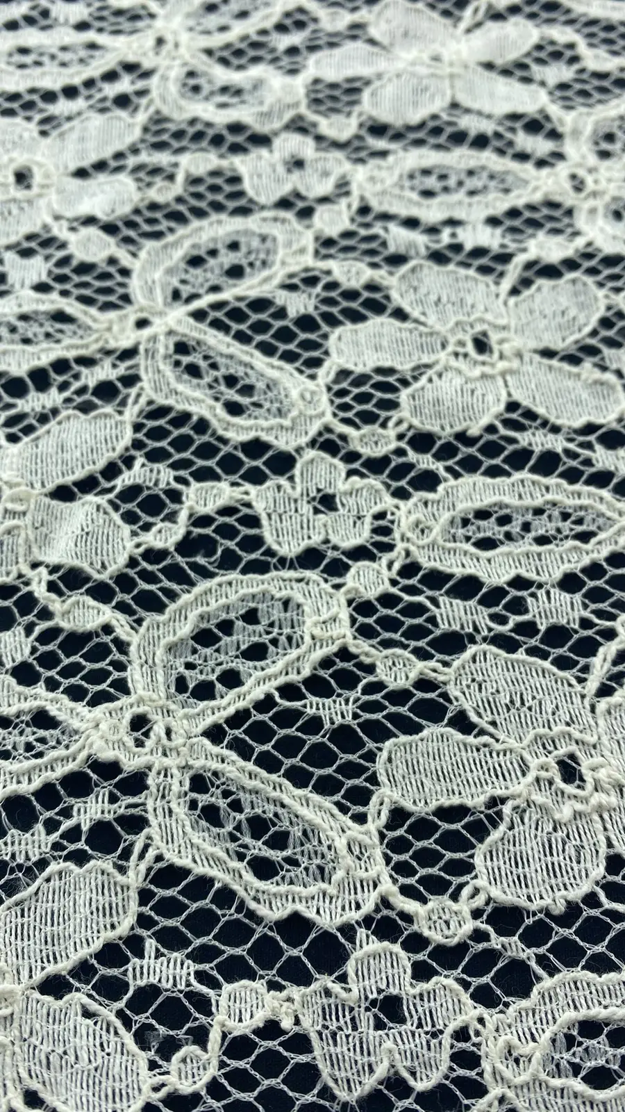 4227 Dantel · İthal · Lez · Pamuk Naylon · Ekru · 150 Cm
