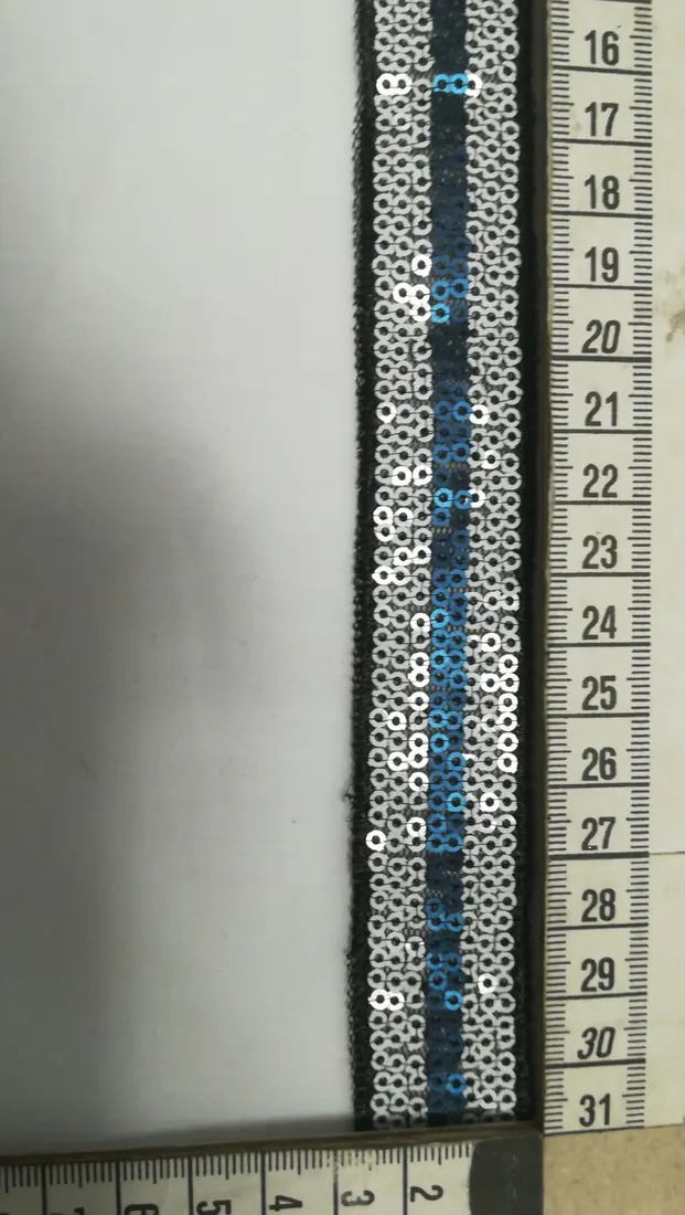 Siyah Pullu İthal Bant Şerit · 2,5 cm