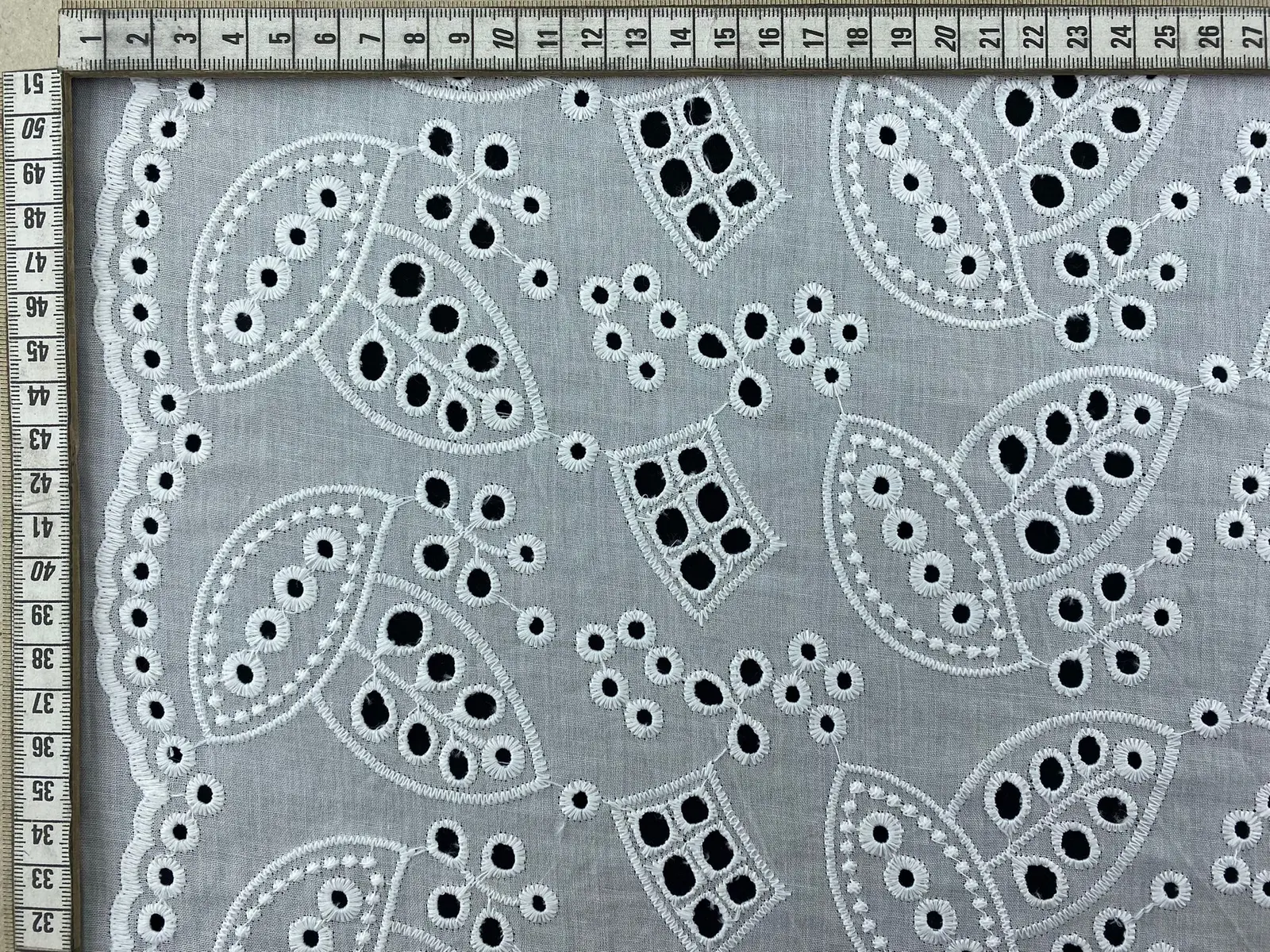 Bleached Bohrer Cotton Domestic Broderie Voile · 130 cm