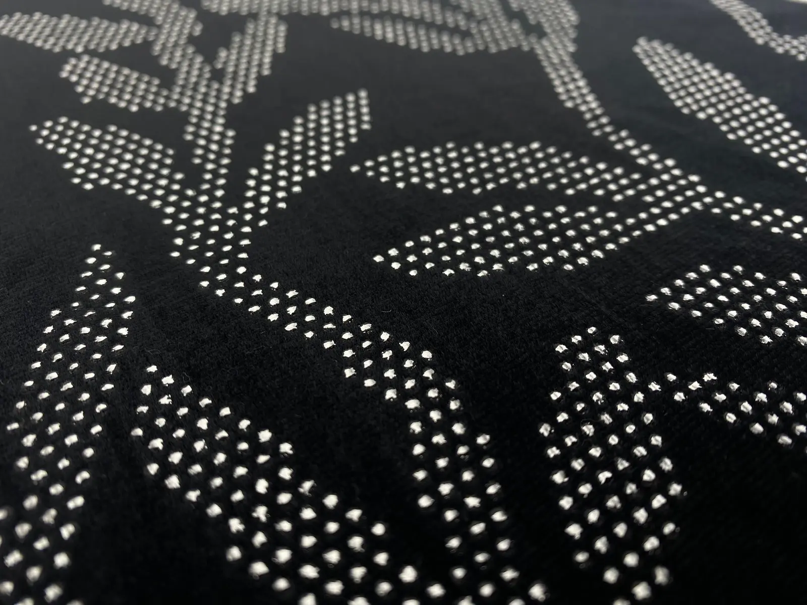 19454 Kumaş · Yerli · Lez · Polyester · Kadife · Metalik Varak · Siyah · 150 Cm