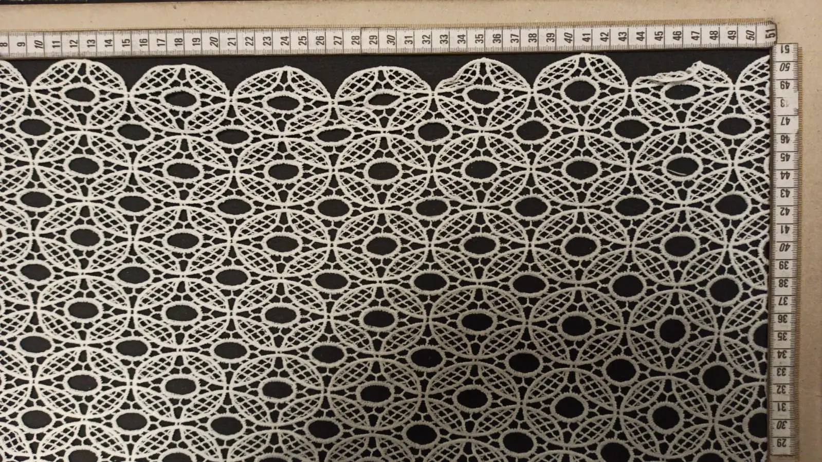 10915 Broderie · Domestic · Lez · Guipure · Matte Polyester · Raw · 120 cm