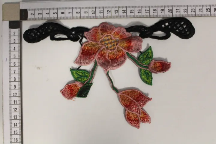 Renkli Polyester Yaka