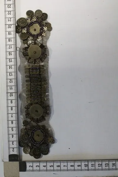 1522 · Aksesuar · Broş · Metal Pullu · Antik