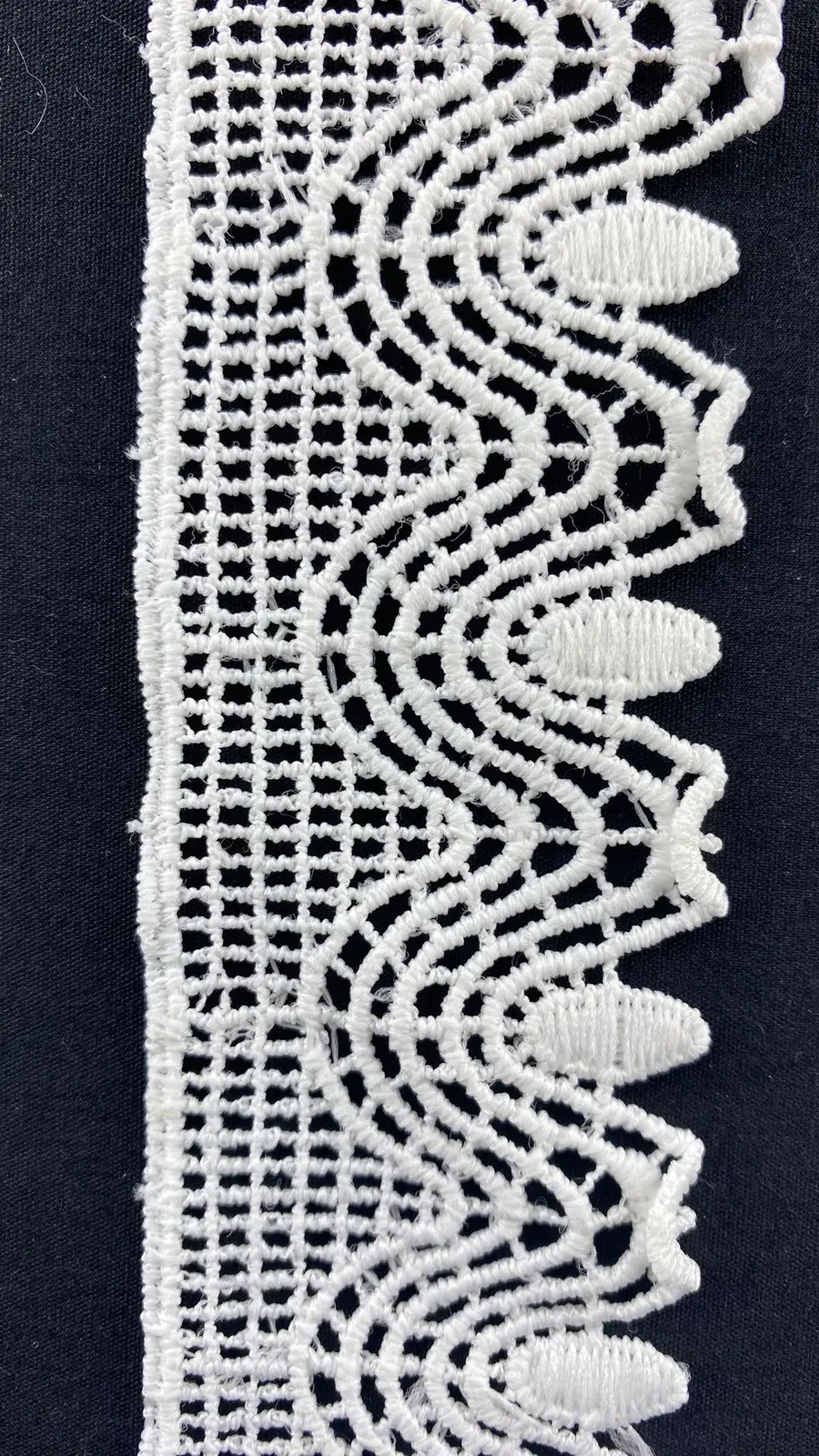 Ham Mat Polyester Yerli Güpür Brode Bant · 4,5 cm