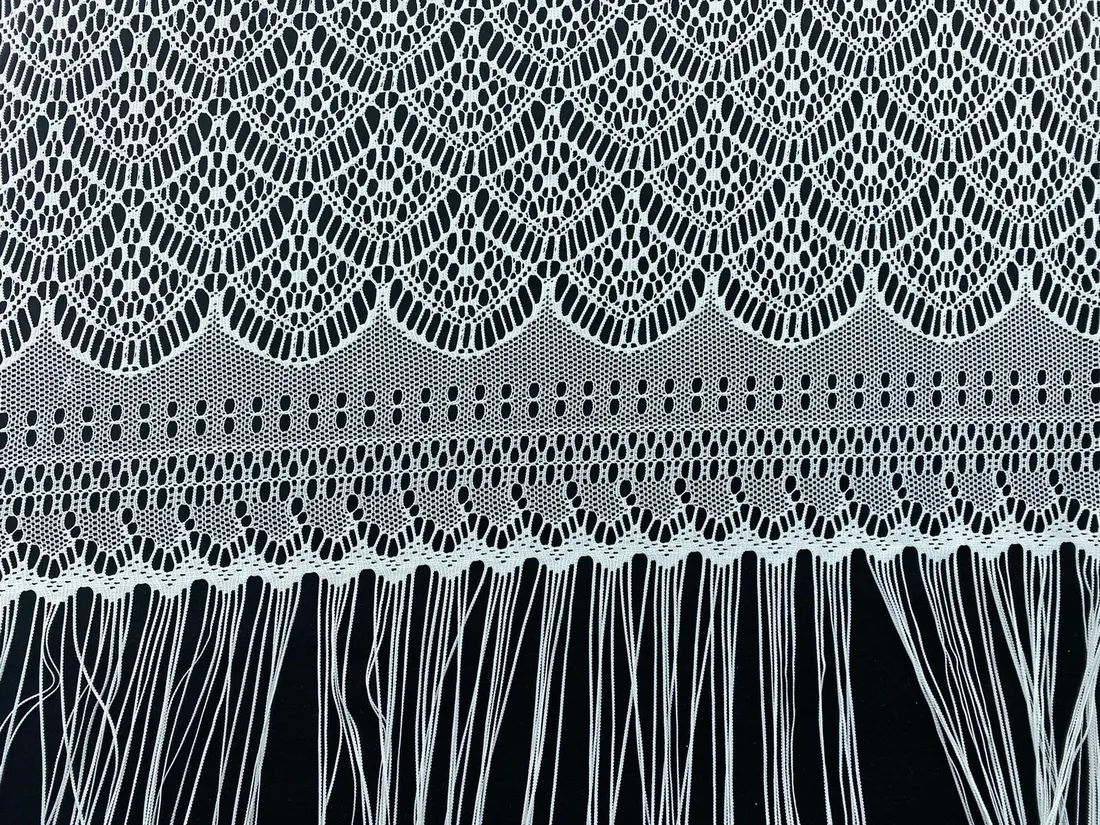 Fikse Sakallı Polyester Dantel