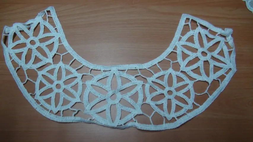 Beyaz Polyester Yerli Yaka