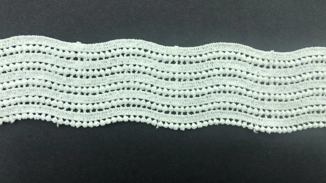 Ham Mat Polyester Yerli Güpür Brode Bant · 4,5 cm