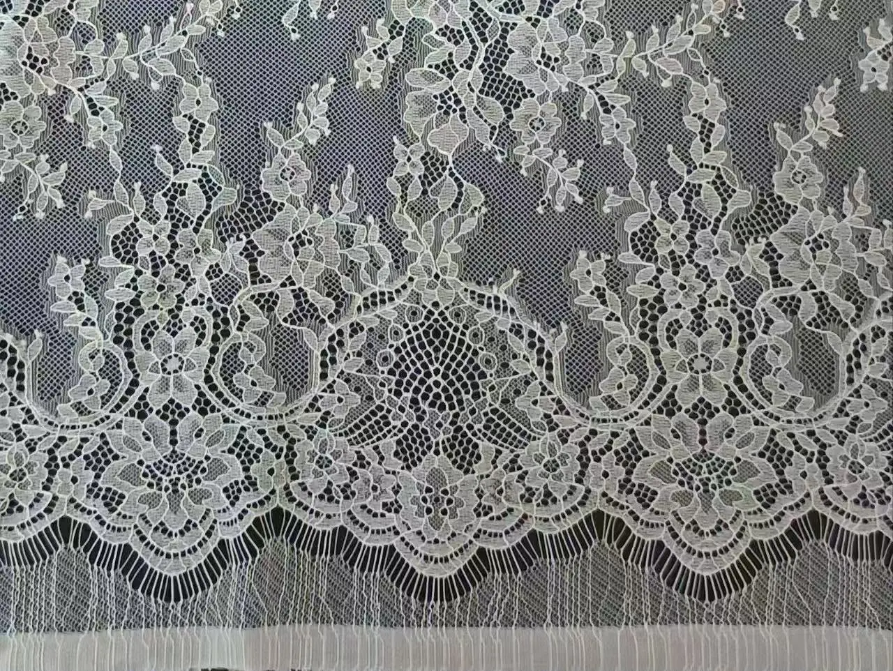 23314 Dantel · İthal · Lez · Sakalli · Naylon · Pfd · 150x150 Cm