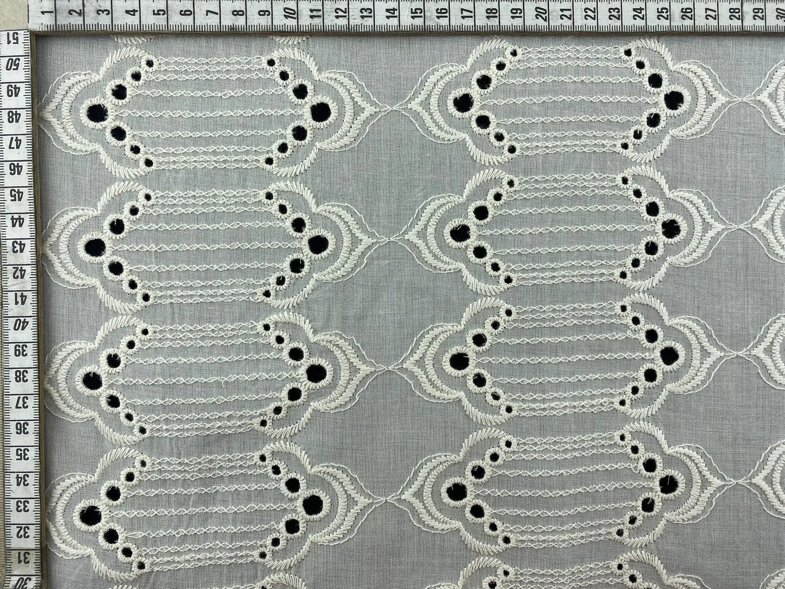12224 Local Bleached Eyelet Cotton Voile Broderie 130 cm