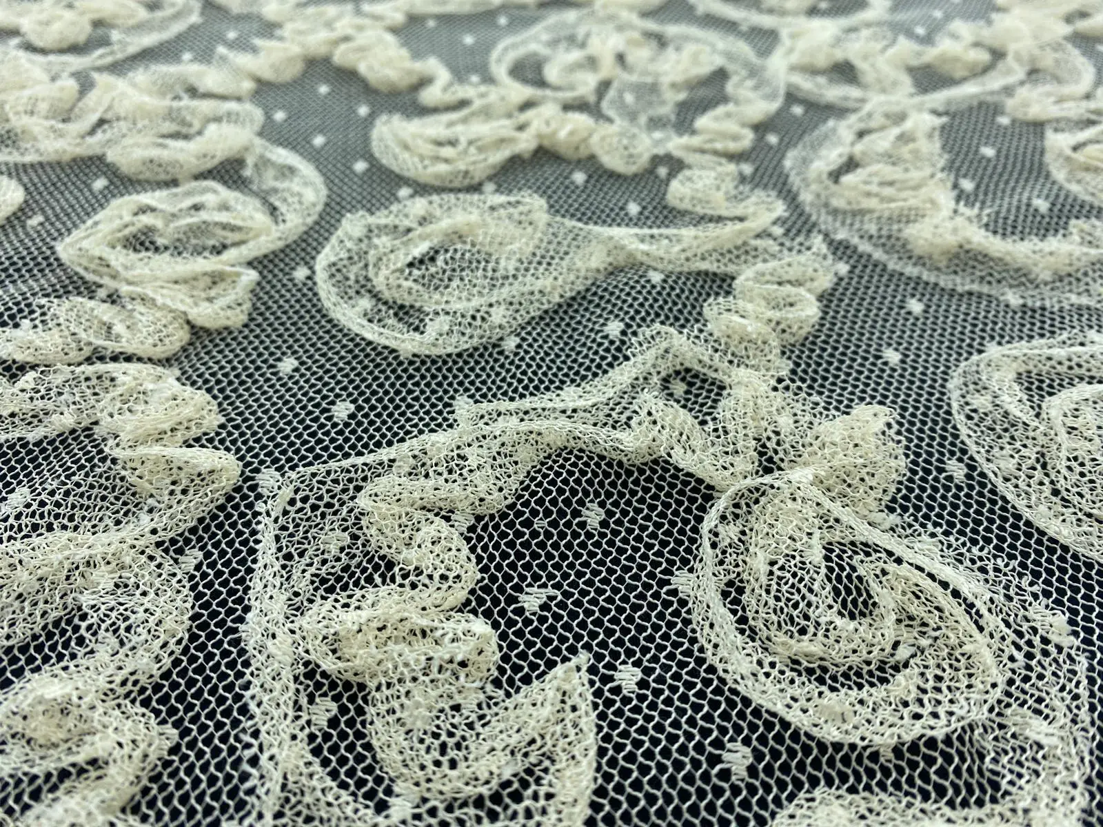 Somon Süzeneli Polyester Yerli Tül · 130 cm