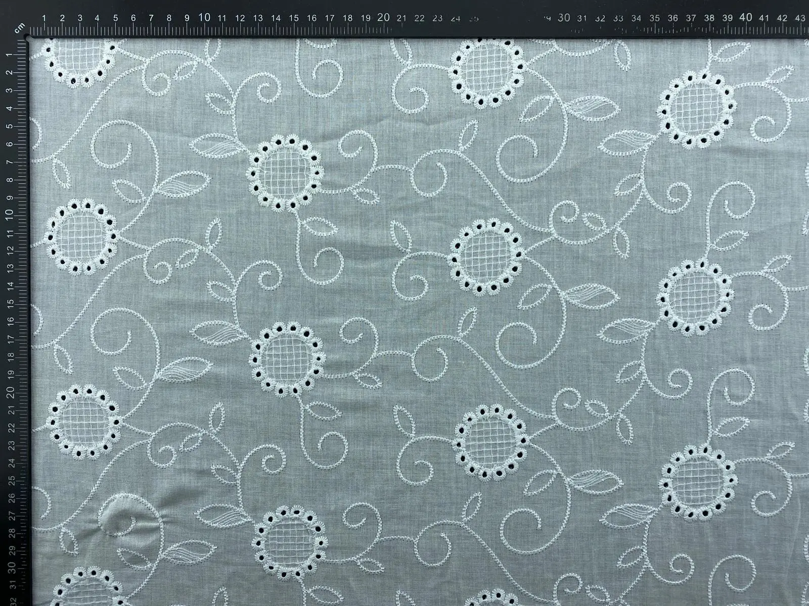 Bleached Cotton Domestic Broderie Voile · 130 cm