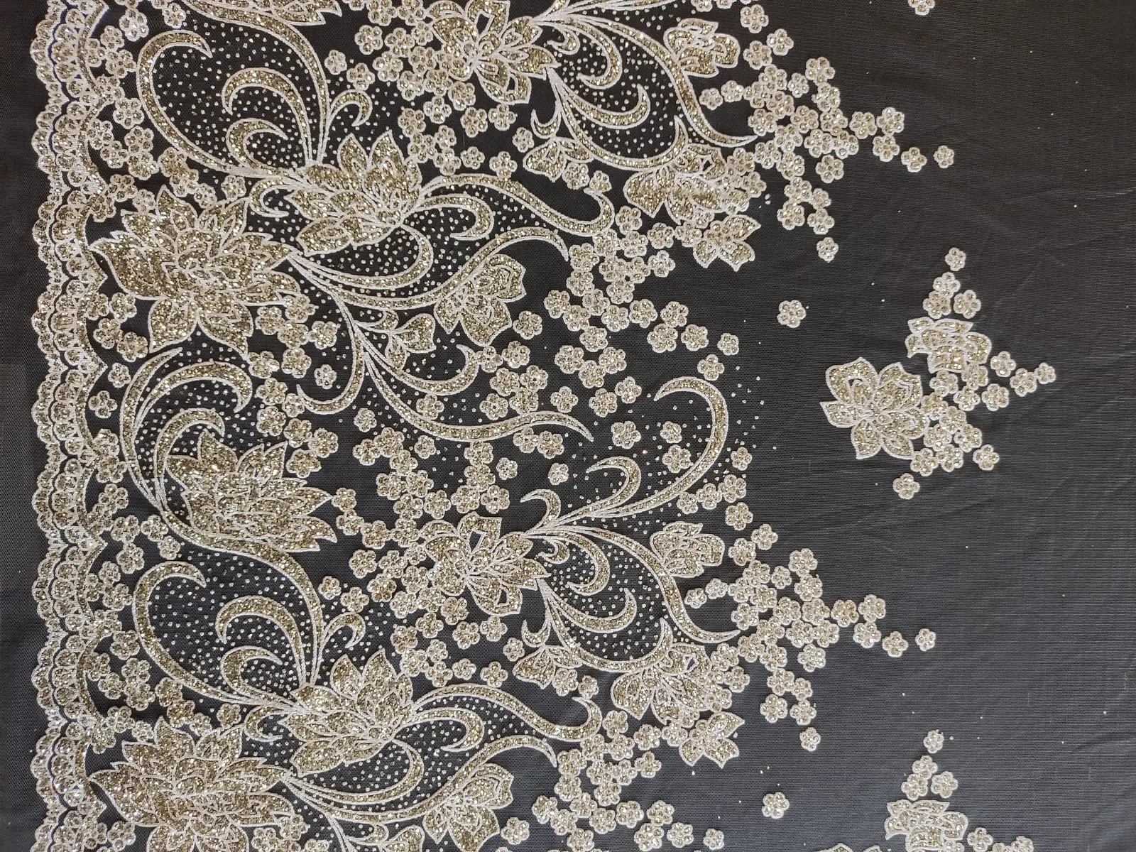 5653 Brode · İthal · Lez · Polyester · Simli · Gold