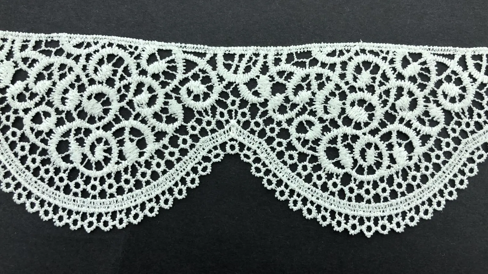 Ham Polyester Yerli Güpür Brode Bant · 7,5 cm