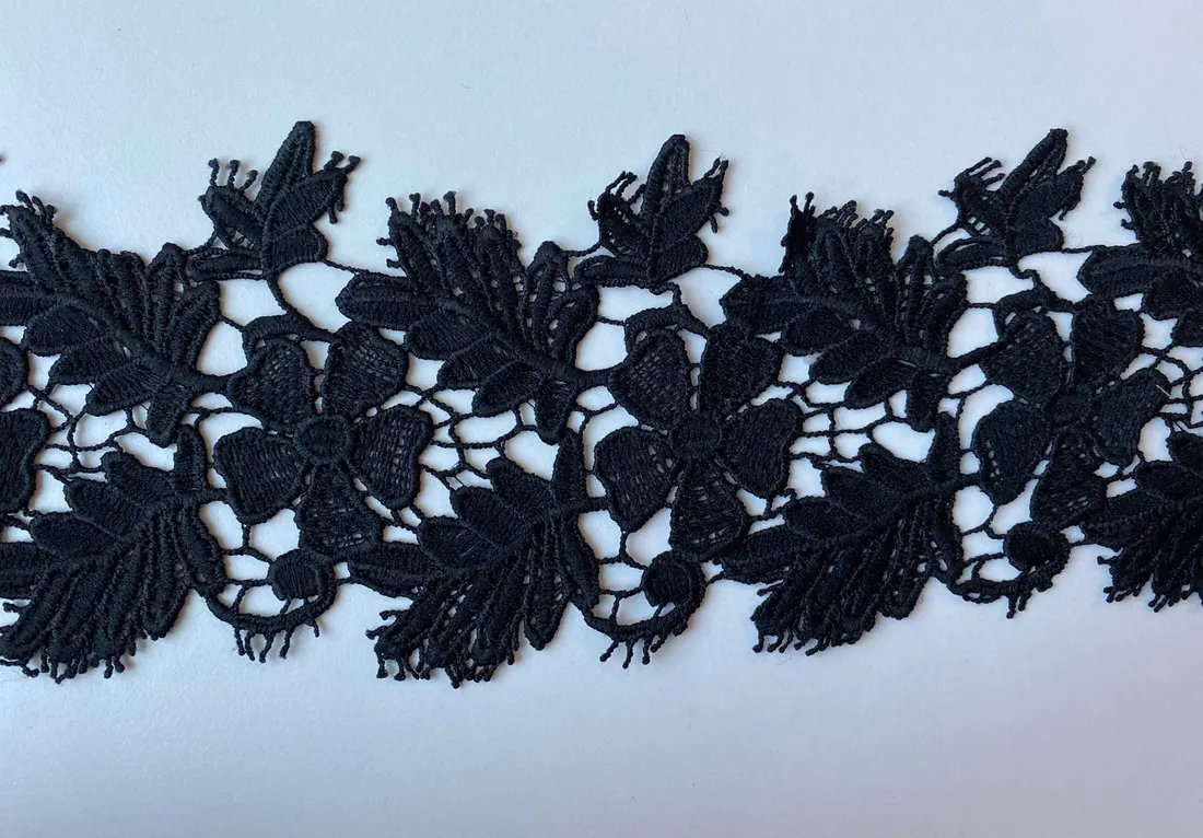 Black Matte Polyester Imported Guipure Broderie Tape · 9,5 cm