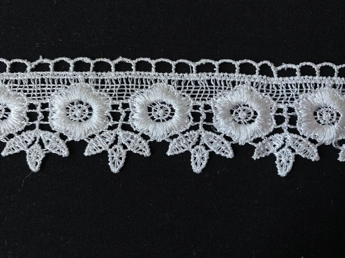 Kasar Polyester Yerli Güpür Brode Bant · 3,5 cm
